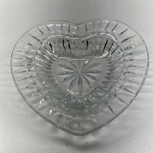 MIKASA Desire 7 1/2" Heart Shaped Crystal Dish WX150/712-Excellent Condition